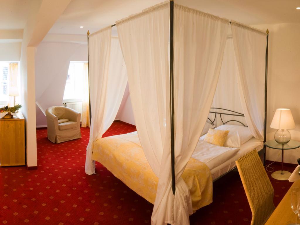 Landgasthof Und Hotel Weisser Lowe Eckental Экстерьер фото