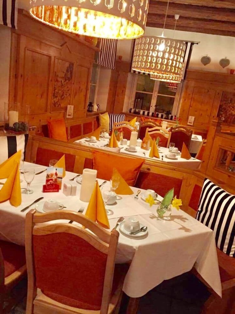 Landgasthof Und Hotel Weisser Lowe Eckental Экстерьер фото